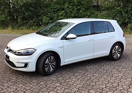 VW Golf Volkswagen e- Facelift (100kW / 136PS / 35,8kWh)