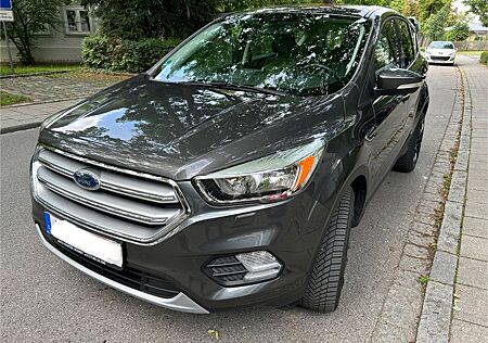 Ford Kuga 1.5 Ecoboost Sport/19 Zoll Alu/6Gang/Navi/