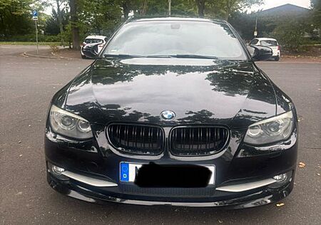 BMW 320i Coupé PDC/NAVI/XENON
