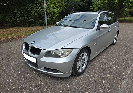 BMW 320d Touring E91 - AHK