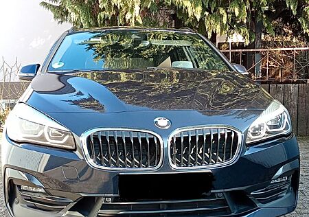 BMW 218d SportLine*Leder,Pano,HUD,AHK*VOLL GARANTIE