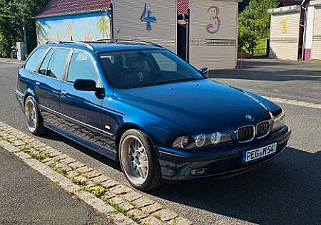 BMW 540i A Touring -