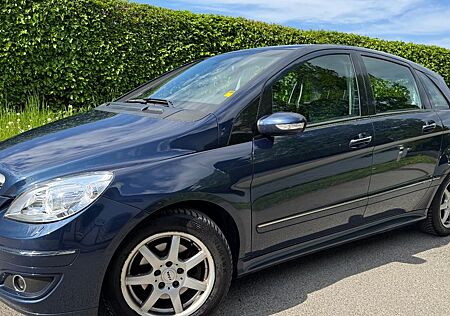 Mercedes-Benz B 200 - Autotronic Grand Edition | Sportpaket, W
