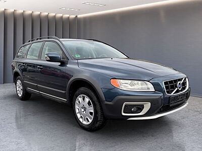Volvo XC 70 2.4 D5 Momentum AWD*NAVI*LEDER*AUTOMATIK*