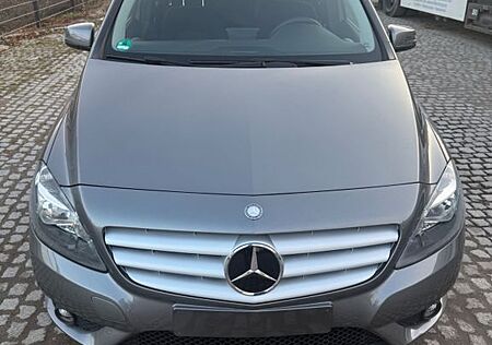 Mercedes-Benz B 180 Autotronic -
