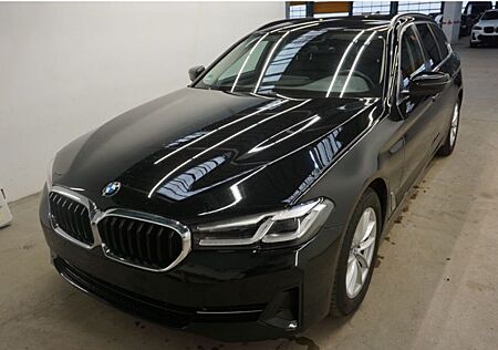 BMW 530d T xDr. Aut. LED+/NAVI+/VIRTUAL/H&K/SHZ/8Fa