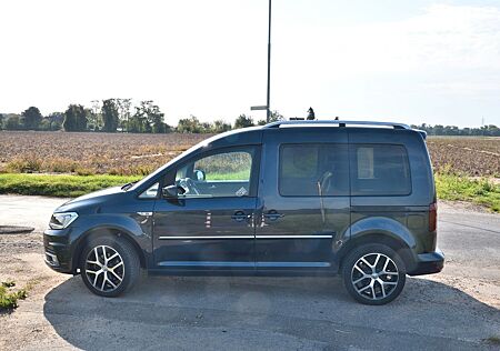VW Caddy Volkswagen 1,4TGI BlueMotion Highline 5-Sitzer Hi...