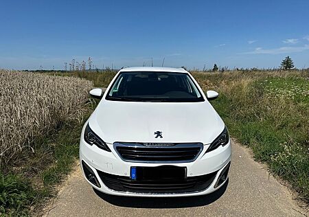 Peugeot 308 SW wenig Kilometer Navi 8-fach bereift