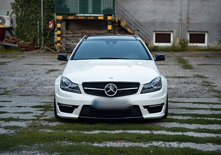 Mercedes-Benz C 63 AMG Coupé Automatik