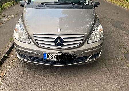 Mercedes-Benz B 150 -