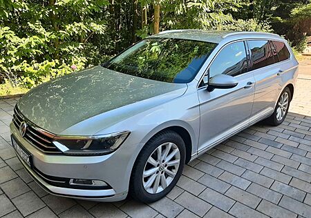 VW Passat Variant Volkswagen 2.0 TDI Highline, ACC, AHK, Leder, LED, Navi