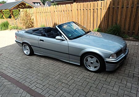 BMW 325i Cabrio Leder