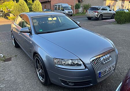 Audi A6 2.4 -