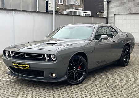 Dodge Challenger SXT 3,6 V6 49000 KM Top Zustand