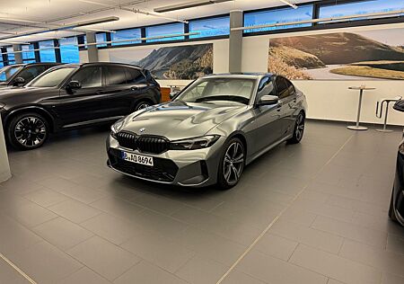 BMW 330i Automatic 1200 km - Neupreis 79.000,-€