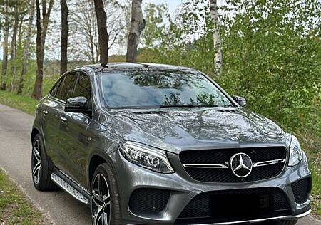 Mercedes-Benz GLE 43 AMG Mercedes-AMG GLE 43 4MATIC Merced...