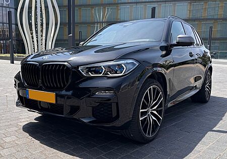 BMW X5 M50i Vollausstattung Laser Pano AHK H&K