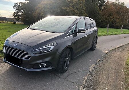 Ford S-Max 2,0 EcoBlue Bi-Turbo 177kW Titanium Au...