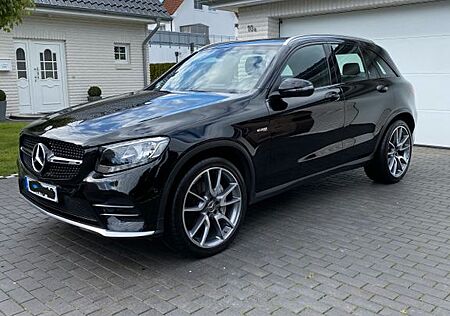 Mercedes-Benz GLC 43 AMG ,Leder Designo,21 Zoll,AHK,Pano,Alarm