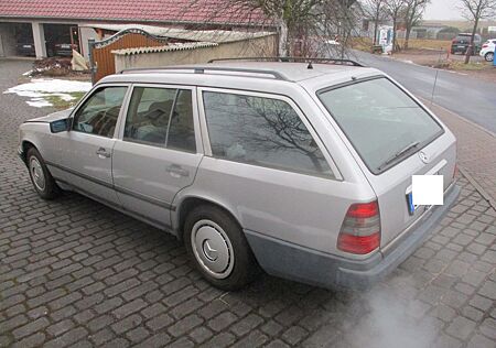 Mercedes-Benz 230 230Te 1.Serie Klima SD fährt kaum Rost S124
