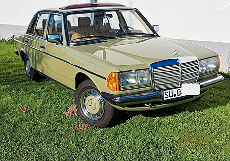 Mercedes-Benz 200 W123