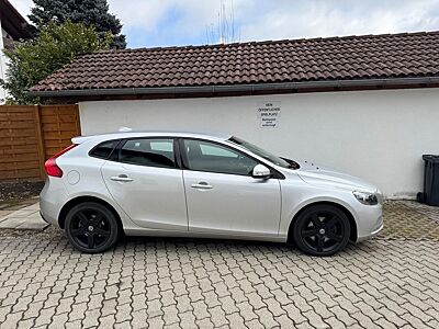 Volvo V40 T2