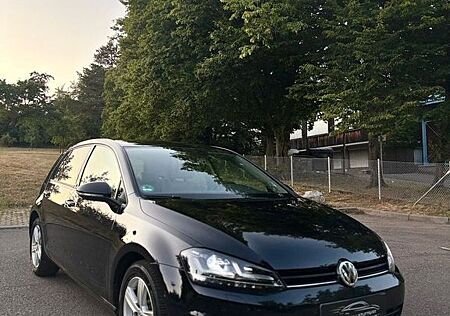 VW Golf Volkswagen VII 1.Hand, Zahnriemen Neu, Service bei