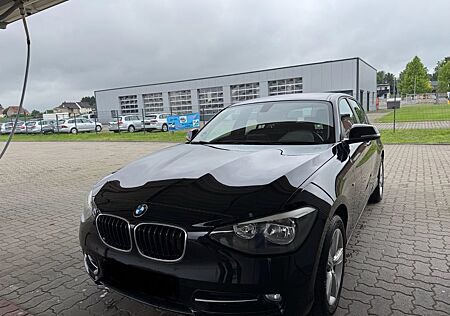 BMW 116i Sport Line Sport Line