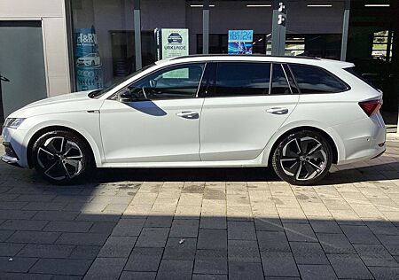 Skoda Octavia Combi 2,0 TSI Sportline 4x4 AHK+ACC+Matr