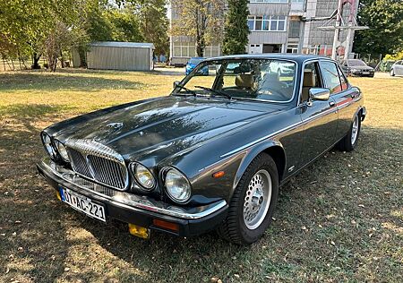 Jaguar Daimler Double Six 5.3 * 142TKM.* TOP-ZUSTAND