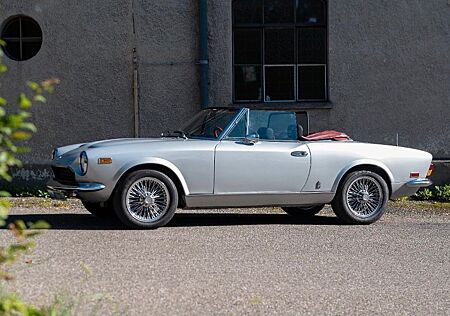 Fiat 124 Spider CS2