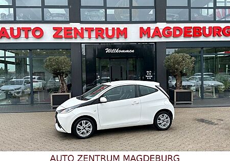 Toyota Aygo (X) -play touch *1.HAND*KAMERA*KLIMA*BL.TOOTH*
