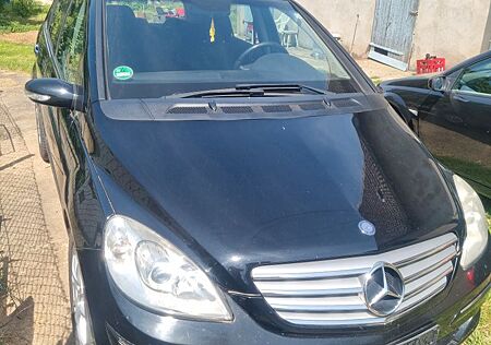 Mercedes-Benz B 170 -
