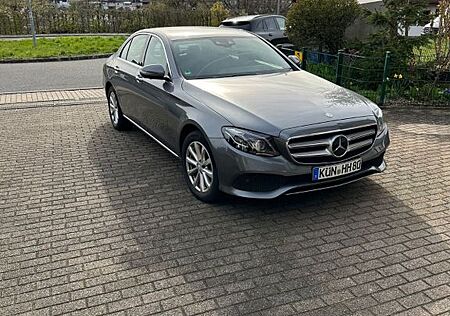 Mercedes-Benz E 220 d AVANTGARDE Autom. AVANTGARDE