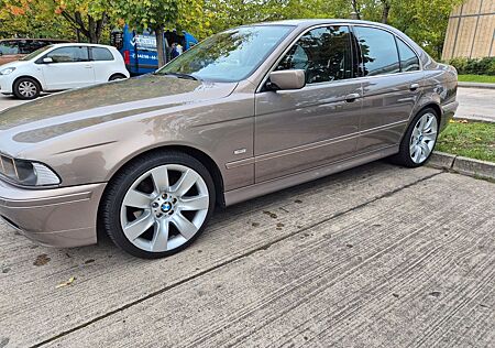 BMW 530i A -Scheckheft Tausch möglich