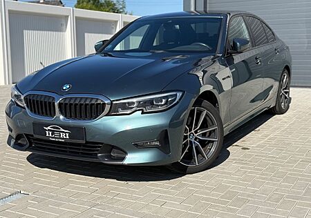 BMW 320 i 3 Lim.*Sport Line*KAMERA*LED*AMBIENTE*NAVI