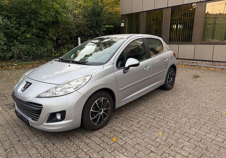 Peugeot 207 Urban Move 75 Scheckheft Klima 4Türer