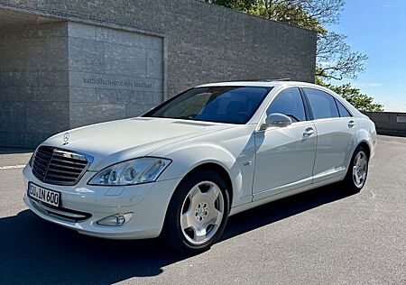 Mercedes-Benz S 600 L -
