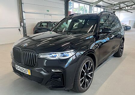 BMW X7 xDrive 40 d M Sport-SkyL-Shadow-Inno-22Zoll