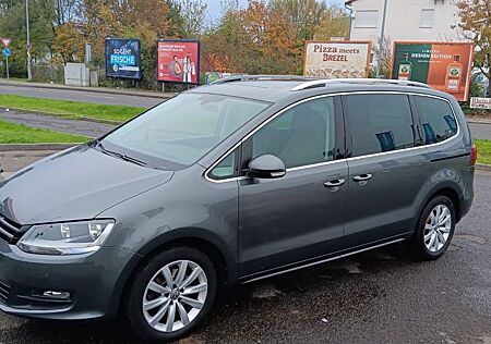 VW Sharan Volkswagen 2.0 TDI SCR BMT Highline, 7 Sitzer, Navi