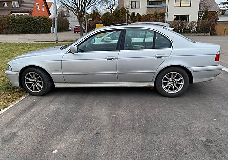 BMW 520i -