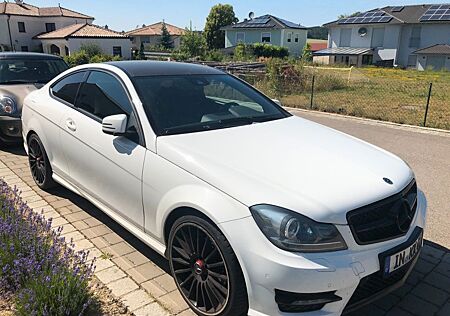 Mercedes-Benz C 180 Coupé, AMG-Paket, ILS