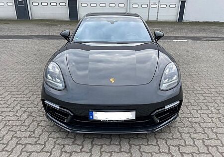 Porsche Panamera Turbo Executive Turbo Executive voll