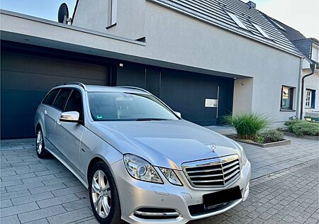 Mercedes-Benz E 300 CDI T BlueEFFICIENCY AVANTGARDE AVANTGARDE