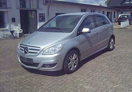 Mercedes-Benz B 170 Klasse +AHK+SHZ+Rückfahrk.+Klima