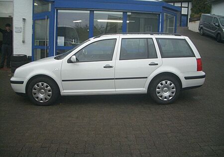 VW Golf Volkswagen Var. BI FUEL technisch Top 1.Hand