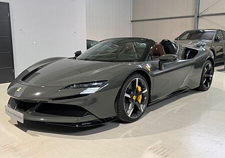 Ferrari SF90 Spider JBL Lift TwoTone Grigio Scuro Carbon