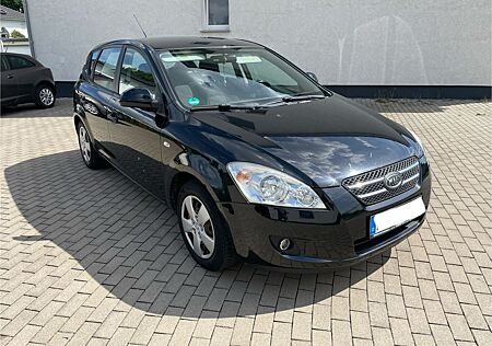 Kia Cee'd / Ceed 1.4 Scheckheft, 2 Vorbesitzer