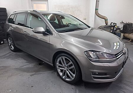 VW Golf Volkswagen Golf7VariantHighline,Xenon,Automatik,Sitzheizung