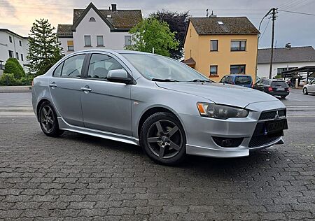 Mitsubishi Lancer 2.0 DI-D Invite Invite